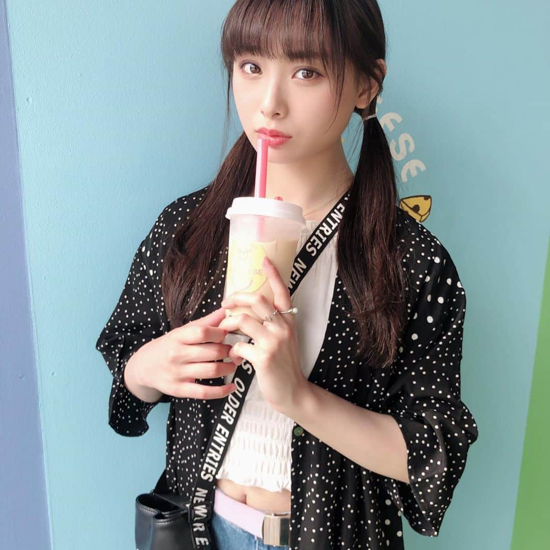 梅山恋和さんのインスタグラム写真 - (梅山恋和Instagram)「#557 #ツインテール #タピオカ #おへそ #最後まで見てね😋😋 #半目 #💜💙💚💛❤️ #おもち映え」6月28日 23時11分 - cocona_umeyama