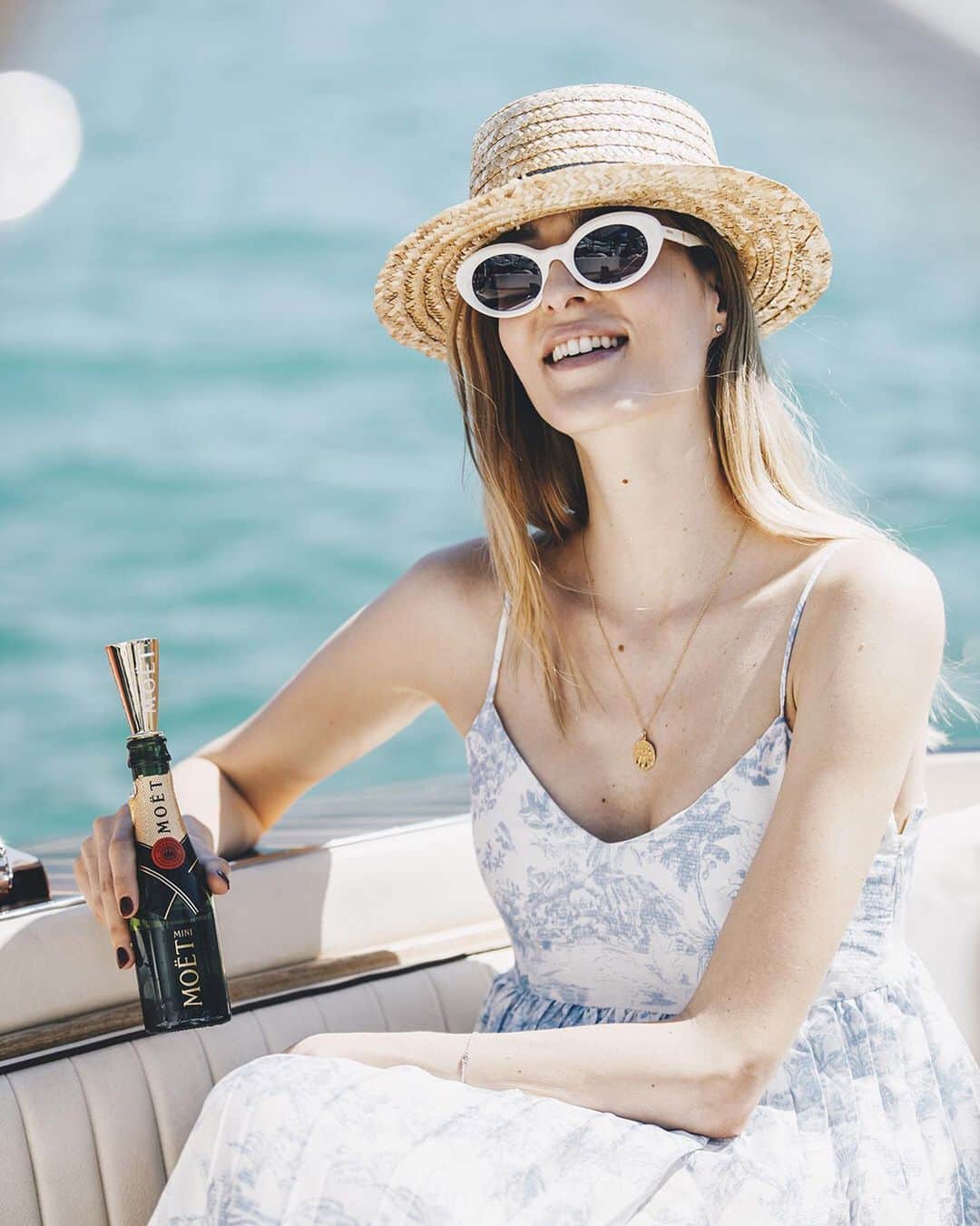Moët & Chandon Officialさんのインスタグラム写真 - (Moët & Chandon OfficialInstagram)「Sailing towards the weekend, with a #MoetMini in the hand. @desnjen #MoetMoment #TGIF Pictures by @followloop . This material is not intended to be viewed by persons under the legal drinking age or in countries with restrictions on advertising on alcoholic beverages. ENJOY MOËT RESPONSIBLY.」6月28日 23時12分 - moetchandon