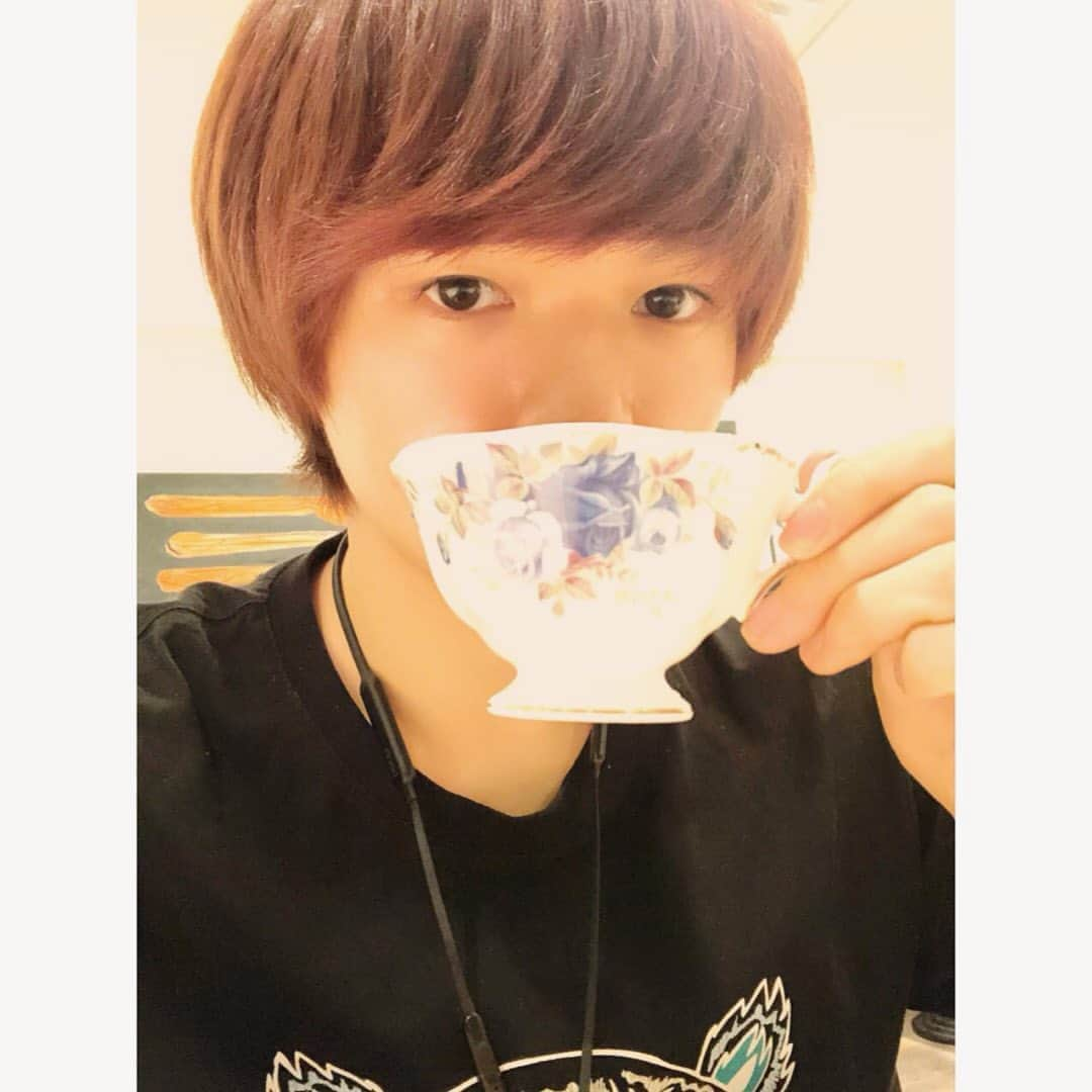 志村玲於さんのインスタグラム写真 - (志村玲於Instagram)「池袋の紅茶専門店です。めちゃくちゃ美味しかった！紅茶はもちろん自家製のゼリーも最高でした！西武百貨店の中にあるので皆さんも是非 #紅茶 #紅茶好き #紅茶Butler」6月28日 23時21分 - reoshimura0129