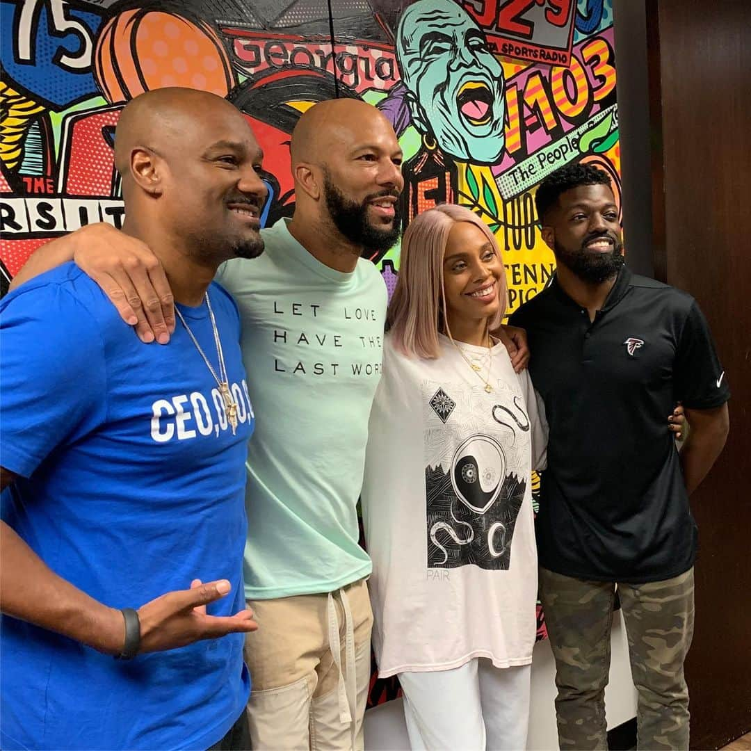 コモンさんのインスタグラム写真 - (コモンInstagram)「Stopped by @v-103.com @TheMorningCulturev103 @jadenovah @jrsportbrief @bigtiggershow @v103Atlanta to support Atlanta Symphony Orchestra this Saturday. Make sure you get tix.  That’s if there are some some left.  #letlove」6月28日 23時32分 - common