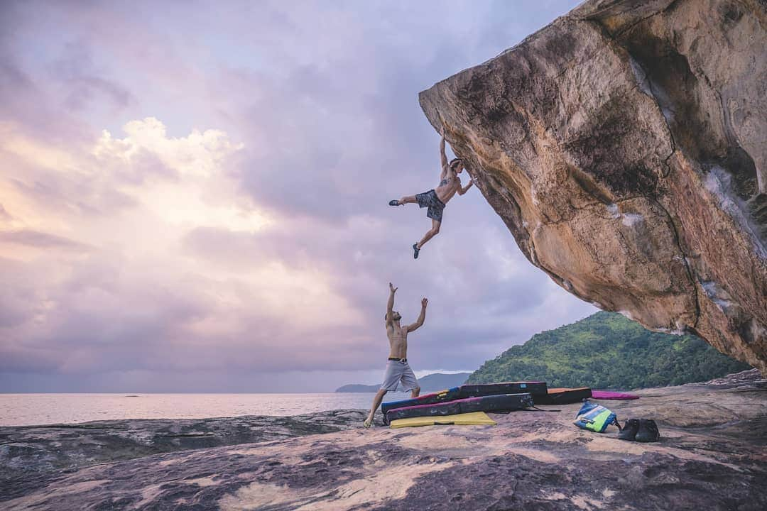 ダニエル・ウッズさんのインスタグラム写真 - (ダニエル・ウッズInstagram)「FORTALEZA (8B+) ✔ __________________________  Dream line... dream scene... nice work @felipe.camargo with establishing Brazil's current hardest bloc... sucha beaut 🏅  Photo @honngy 🙌🔥」6月28日 23時34分 - dawoods89