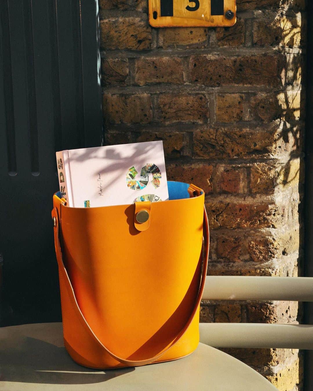 Sophie Hulmeのインスタグラム：「Move fast - shop our Sale online now. 🧡」