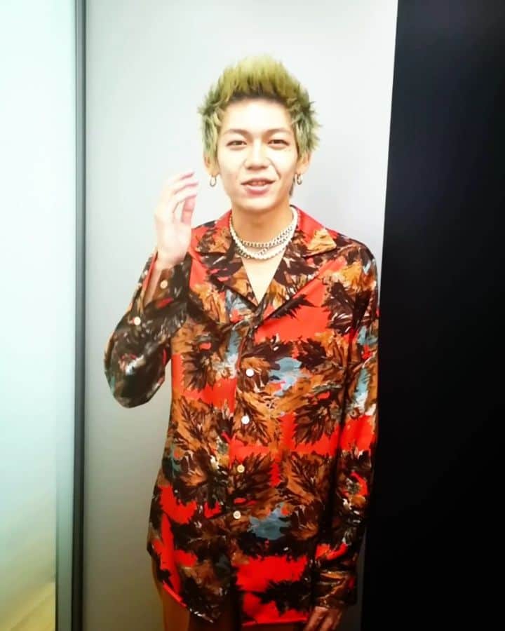 M-ON! MUSIC｜エムオンミュージックのインスタグラム：「﻿ ＼#あっちむいてホイ／﻿﻿﻿ ﻿﻿﻿ #FlowBack(@flowback_insta)の﻿﻿﻿ #好きバナ ～好きなこと 好きなだけ～﻿﻿ を公開！﻿﻿﻿ ﻿﻿﻿ 第3弾は﻿﻿﻿ #JUDAI(@flowback_judai)が﻿﻿﻿ #ヒップホップ について語ります。﻿﻿﻿ ﻿﻿﻿ #ナチュラルボーン﻿ ﻿﻿ 【#好きバナ 公開日時】﻿﻿﻿ 6/26（水）17:00 MARK﻿﻿﻿ 6/27（木）17:00 REIJI﻿﻿﻿ 6/28（金）17:00 JUDAI﻿﻿﻿ 6/29（土）17:00 TATSUKI﻿﻿﻿ 6/30（日）17:00 MASAHARU」