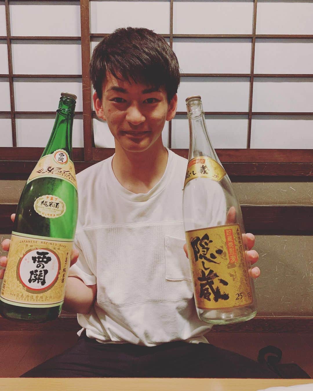 泳ぎイカ 九州炉端 弁慶 新大宮店さんのインスタグラム写真 - (泳ぎイカ 九州炉端 弁慶 新大宮店Instagram)「こんばんわ弁慶新大宮店です🌟😽 本日もご来店ありがとうございます‼️ 今日は金曜日とゆう事で沢山のお客様にご来店いただきました👀 弁慶新大宮店では団体のお客様も一見のお客様もお待ちしております。 コース料理も新メニューになっています✌🏻 明日もわずかですかお席に空きがありますので是非弁慶新大宮店にお越しください🙇🏻‍♂️ 元気にスタッフ一同がお待ちしております💪🔥 #弁慶#弁慶新大宮#駅近#徒歩1分#奈良#奈良ごはん#奈良居酒屋#泳ぎイカ#居酒屋#地酒#奈良地酒#日本酒#奈良グルメ#nara#instgood#instalike #instafood #instapic」6月28日 23時51分 - kyushuumaka.shinoomiya
