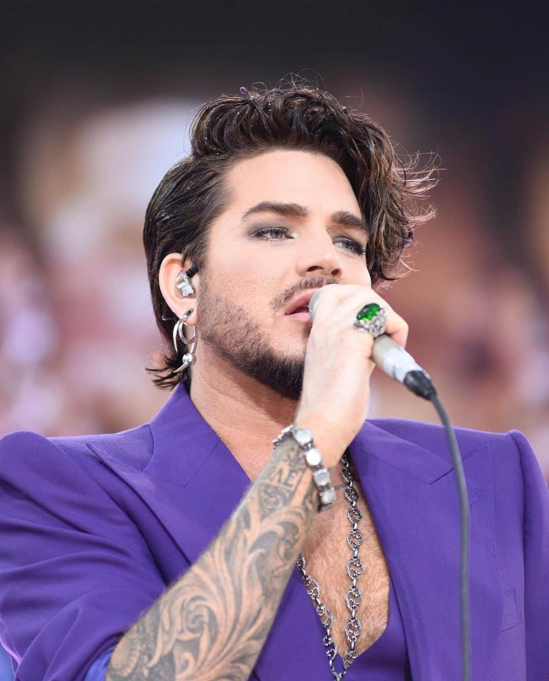 Good Morning Americaさんのインスタグラム写真 - (Good Morning AmericaInstagram)「Will we ever be over this performance? 😍 #AdamLambertOnGMA」6月28日 23時56分 - goodmorningamerica