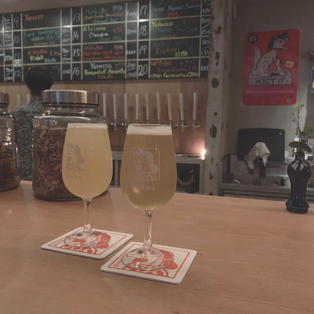 鏑木梨奈のインスタグラム：「. . クラフトビール🍻 . . 両方とも飲みやすくて でも他と違う味でとっても美味しかった♡ . また行って違うの飲んでみたい🍻 . . #渋谷 #クラフトビール #mikkellertokyo」