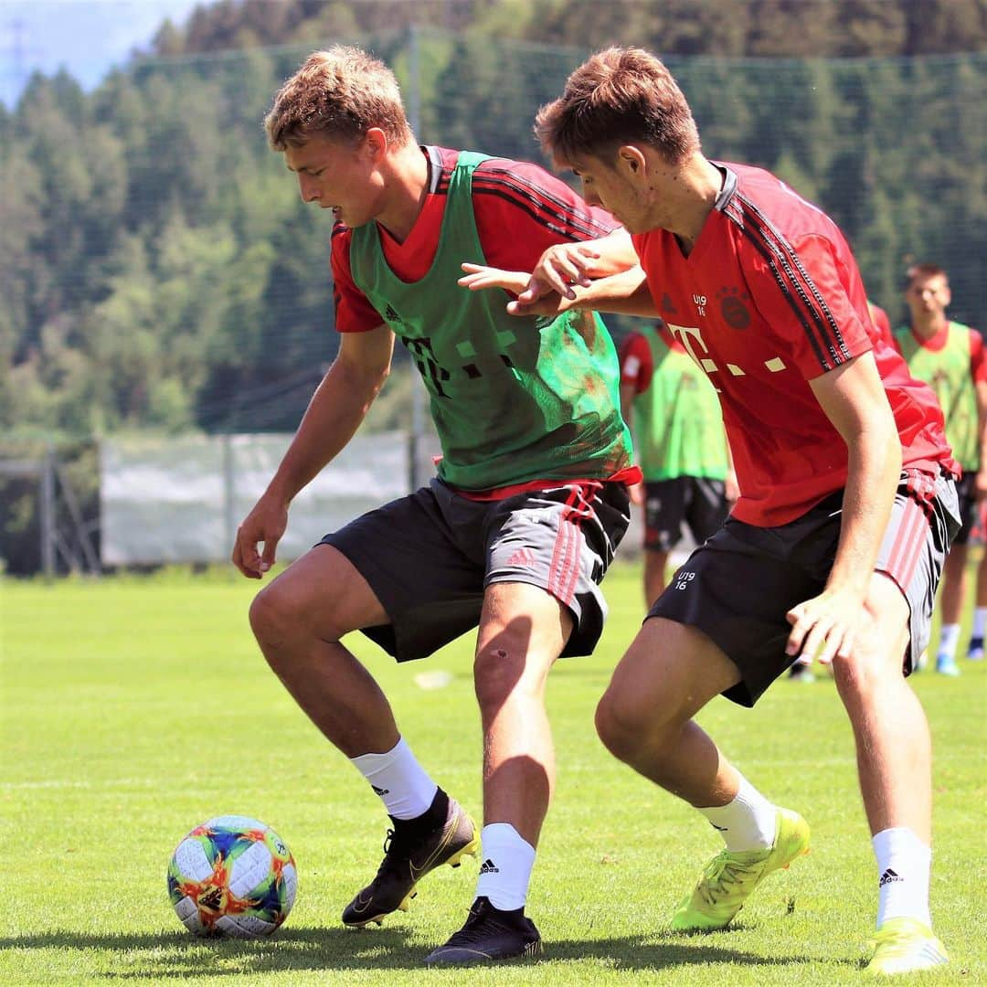 バイエルン・ミュンヘンさんのインスタグラム写真 - (バイエルン・ミュンヘンInstagram)「Welcome to #FCBayern, @f.arp10!👋🙂🔴⚪ #FieteArp #MiaSanMia . . . #Arp #Fussball #football #futbol #soccer #packmas #⚽」6月29日 0時27分 - fcbayern