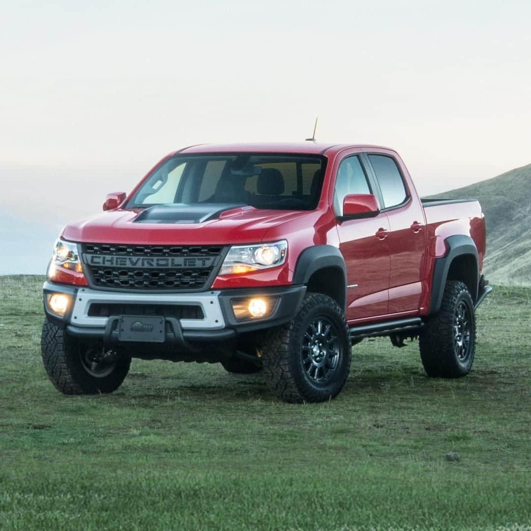 シボレーのインスタグラム：「The #ChevyColorado is ready for any off-road adventure.」