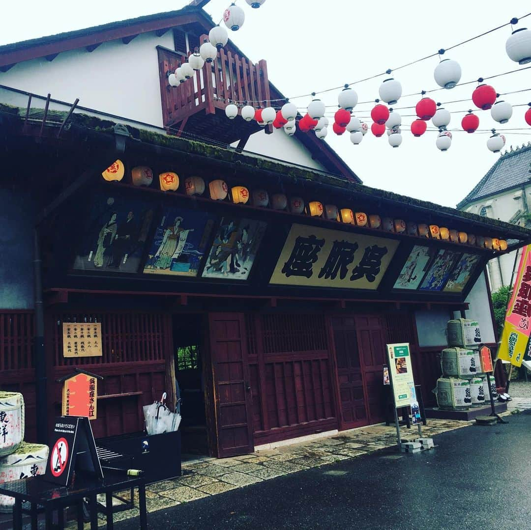 片桐千晶さんのインスタグラム写真 - (片桐千晶Instagram)「‪⁑ 犬山市の明治村を旅してきました🌟 今日と明日の放送です🎧😊 . 数々のドラマや映画のロケ地になっている明治村🎬 広大な敷地の中に当時の建物や蒸気機関車（全て本物！）など見どころ満載。明治時代にタイムスリップです😙 .‬ ‪JFN「KIKITABI〜2 Thousand Miles〜」 ‪radikoのエリアフリーでも是非。‬ ‪旅の動画と日記はこちらから👉‬ ‪http://park.gsj.mobi/news/show/56967‬ ‪#kikitabi #キキタビ #jfn‬ #明治村 #どしゃ降りのロケ #それでテンションが下がらないスタッフの素晴らしさよ」6月29日 1時04分 - chiaki.katagiri333