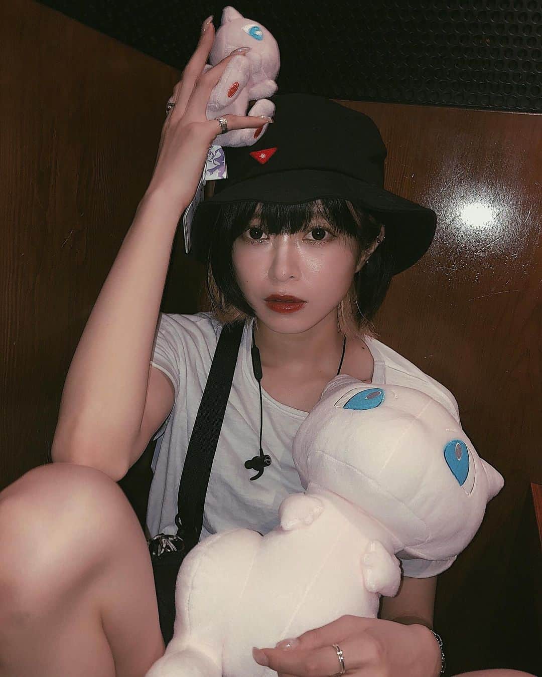 永井亜子さんのインスタグラム写真 - (永井亜子Instagram)「小学生の頃ポケモンのアニメ見るために走って帰ってたな〜  #pokemon #ミュウ」6月29日 1時16分 - ako_nagai
