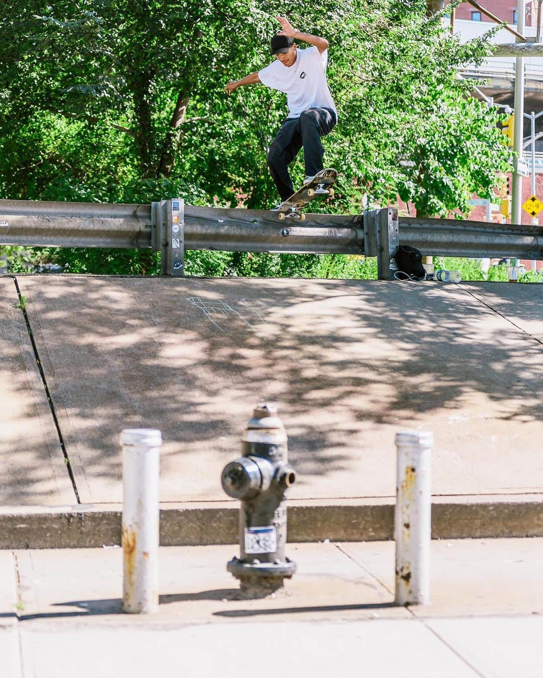 ルーイ・ロペスさんのインスタグラム写真 - (ルーイ・ロペスInstagram)「📍NY📍@volcomskate #TrulyLIVEnyc | 📷: @shredcorn」6月29日 1時19分 - louielopez