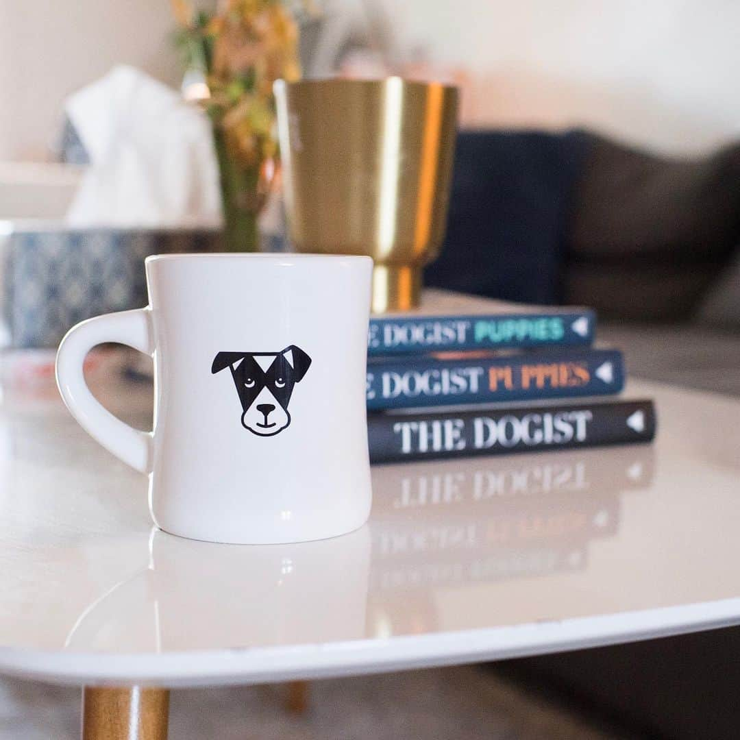 The Dogistさんのインスタグラム写真 - (The DogistInstagram)「Dogist diner mugs! Sure, your cabinet is already jam packed with mugs. There’s the one you found at a thrift store that your bf said was dumb but you got it anyway and now it’s here to stay. There’s the one your niece made you at camp that you only use when she visits. But have you ever stopped to consider what your dog thinks of your mugs? That’s what we thought, and we forgive you. Introducing The Dogist classic diner mug and SEND DOG PICS mug. Shop at the link in bio.」6月29日 1時28分 - thedogist