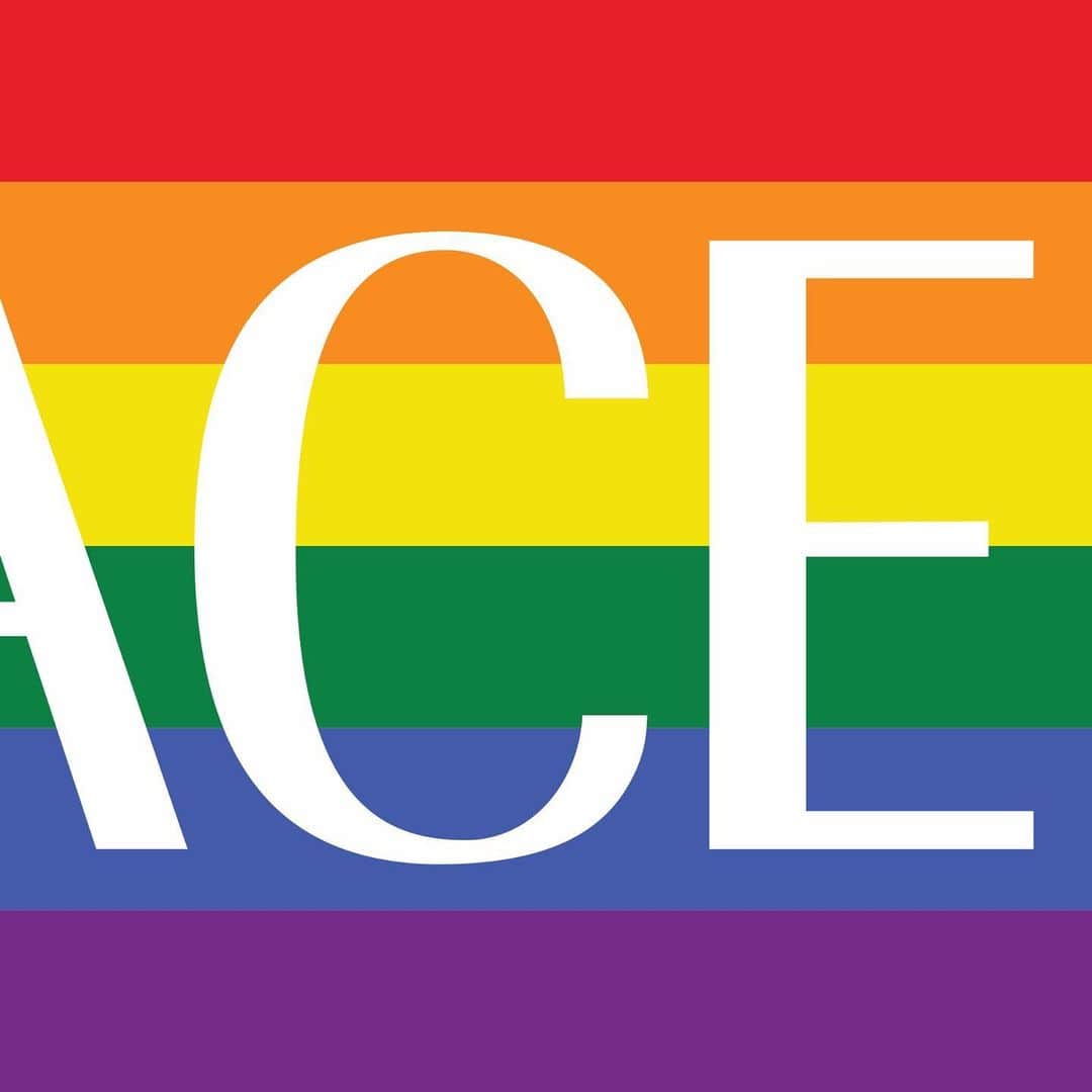 ジャンニヴェルサーチさんのインスタグラム写真 - (ジャンニヴェルサーチInstagram)「This #Pride month, Versace is proud to announce that Chief Creative Officer @donatella_versace has been announced as one of the new #StonewallAmbassadors. Find out more through the link in bio. #StonewallDay #PrideLive」6月29日 1時56分 - versace