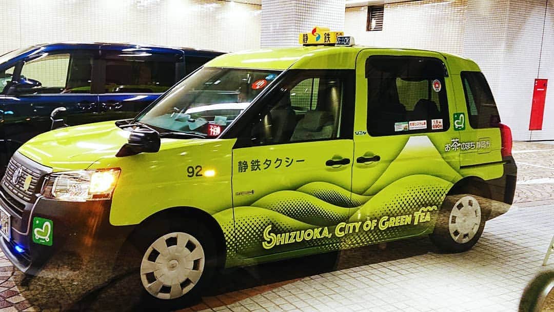 大黒摩季さんのインスタグラム写真 - (大黒摩季Instagram)「#静岡 入りました😉💕🙋 #お茶 色グリーン💚のタクシーがあまりに #かわゆす ～😆💗で、珍しくパチ📸すぐアップぅ✨ #ママちゃん の治療もうまく回り出したし、調子も良さそうで❇️今日はぐっすり眠れそう😌故に明日はきっと #スーパーサイヤ人 💪🔥 #焼津 の皆様、思いっきり楽しみましょね😉💖 LOVE🤟お休みね💓 :  #大黒摩季  #MUSICMUSCLEツアー2019」6月29日 1時49分 - makiohguro