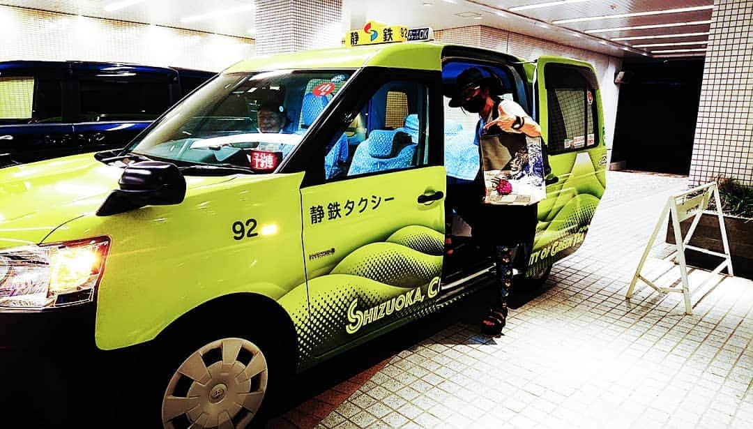 大黒摩季さんのインスタグラム写真 - (大黒摩季Instagram)「#静岡 入りました😉💕🙋 #お茶 色グリーン💚のタクシーがあまりに #かわゆす ～😆💗で、珍しくパチ📸すぐアップぅ✨ #ママちゃん の治療もうまく回り出したし、調子も良さそうで❇️今日はぐっすり眠れそう😌故に明日はきっと #スーパーサイヤ人 💪🔥 #焼津 の皆様、思いっきり楽しみましょね😉💖 LOVE🤟お休みね💓 :  #大黒摩季  #MUSICMUSCLEツアー2019」6月29日 1時49分 - makiohguro