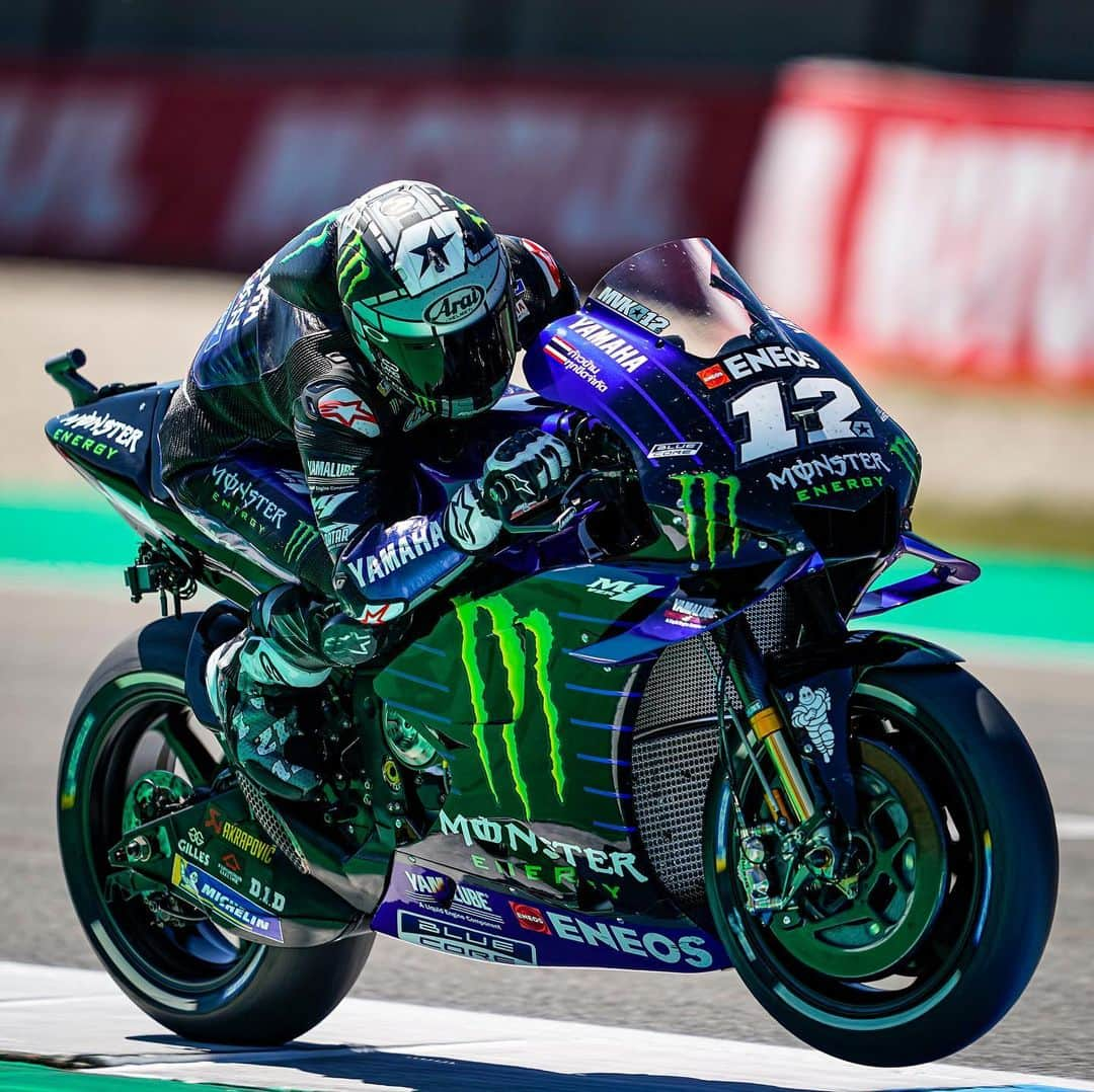 YamahaMotoGPさんのインスタグラム写真 - (YamahaMotoGPInstagram)「1st place for @maverick12official on Day 1 at the @ttcircuitassen. 💪 . . #MonsterYamaha | #MotoGP | #DutchGP | #MonsterEnergy | #MV12」6月29日 2時06分 - yamahamotogp