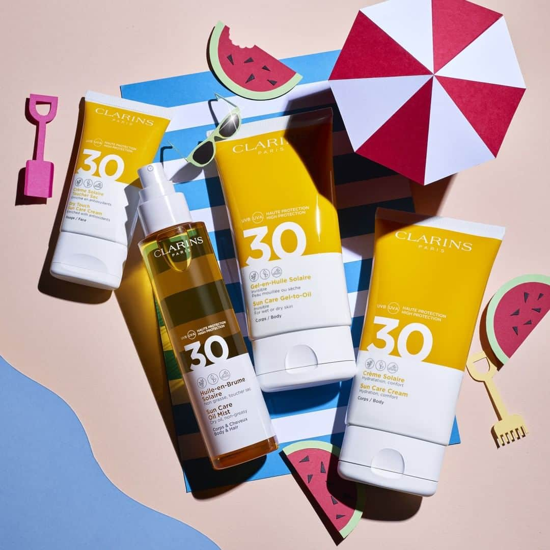 Clarins Italiaさんのインスタグラム写真 - (Clarins ItaliaInstagram)「I solari Clarins non ti lasceranno andare in vacanza da sola! . . . Proteggere la pelle dagli effetti nocivi del sole e ottieni una splendida abbronzatura qualunque sia la destinazione, il livello di esposizione o l’attività praticata! Non dimenticare di applicare generosamente ogni due ore sulle zone esposte! ------------------- #Clarins #ClarinsSunCare #SunCareProduct #SunCare #Solari」6月29日 2時15分 - clarinsitalia