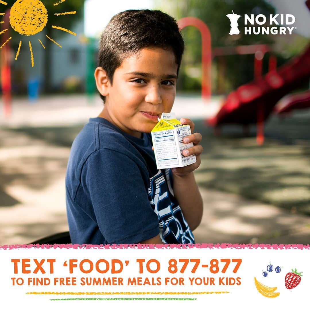 ケヴィン・ベーコンさんのインスタグラム写真 - (ケヴィン・ベーコンInstagram)「This summer, 6 out of 7 hungry kids won’t get the summer meals they need. That’s why I’m teaming up with @NoKidHungry to #ShareSummer with hungry kids. Text ‘FOOD’ to 877-877 to help kids in your neighborhood find free summer meals.」6月29日 2時31分 - kevinbacon