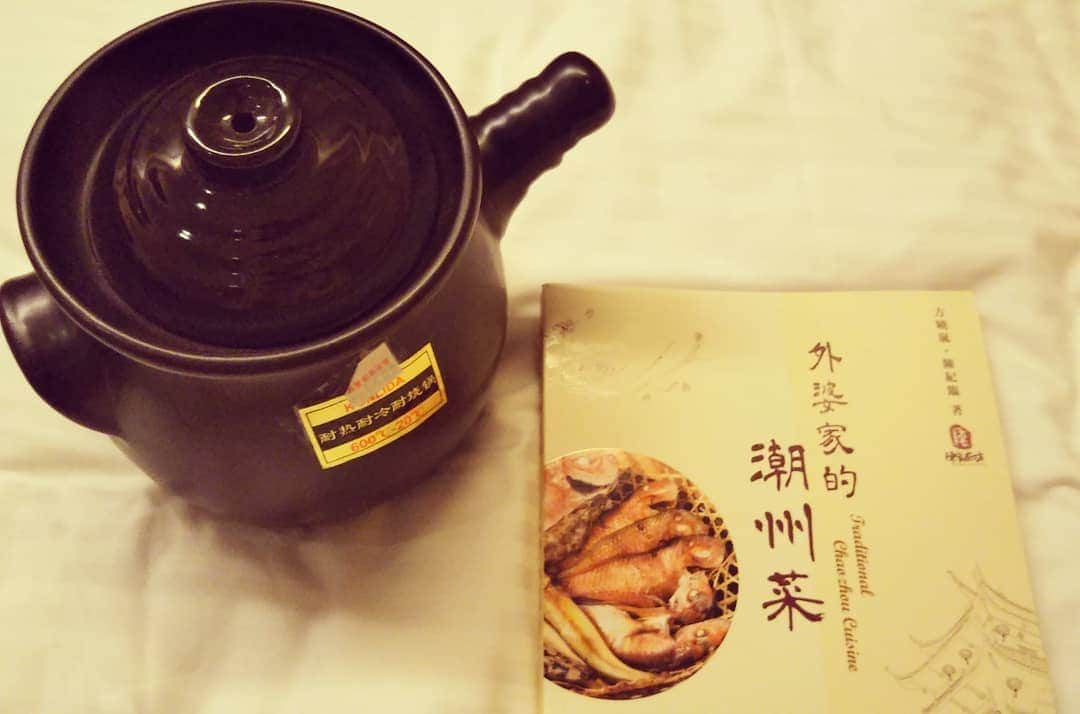 伊藤修子さんのインスタグラム写真 - (伊藤修子Instagram)「前から気になっていたスープ鍋の購入に踏み切りました。潮州料理の本も…!」6月29日 2時45分 - itoshuko