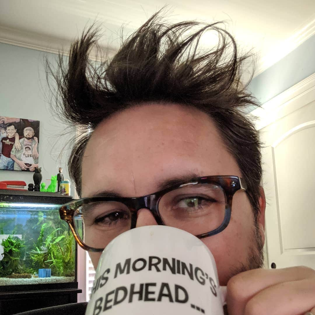 ウィル・ウィトンさんのインスタグラム写真 - (ウィル・ウィトンInstagram)「This morning's bedhead can't hardly stand it.」6月29日 2時45分 - itswilwheaton