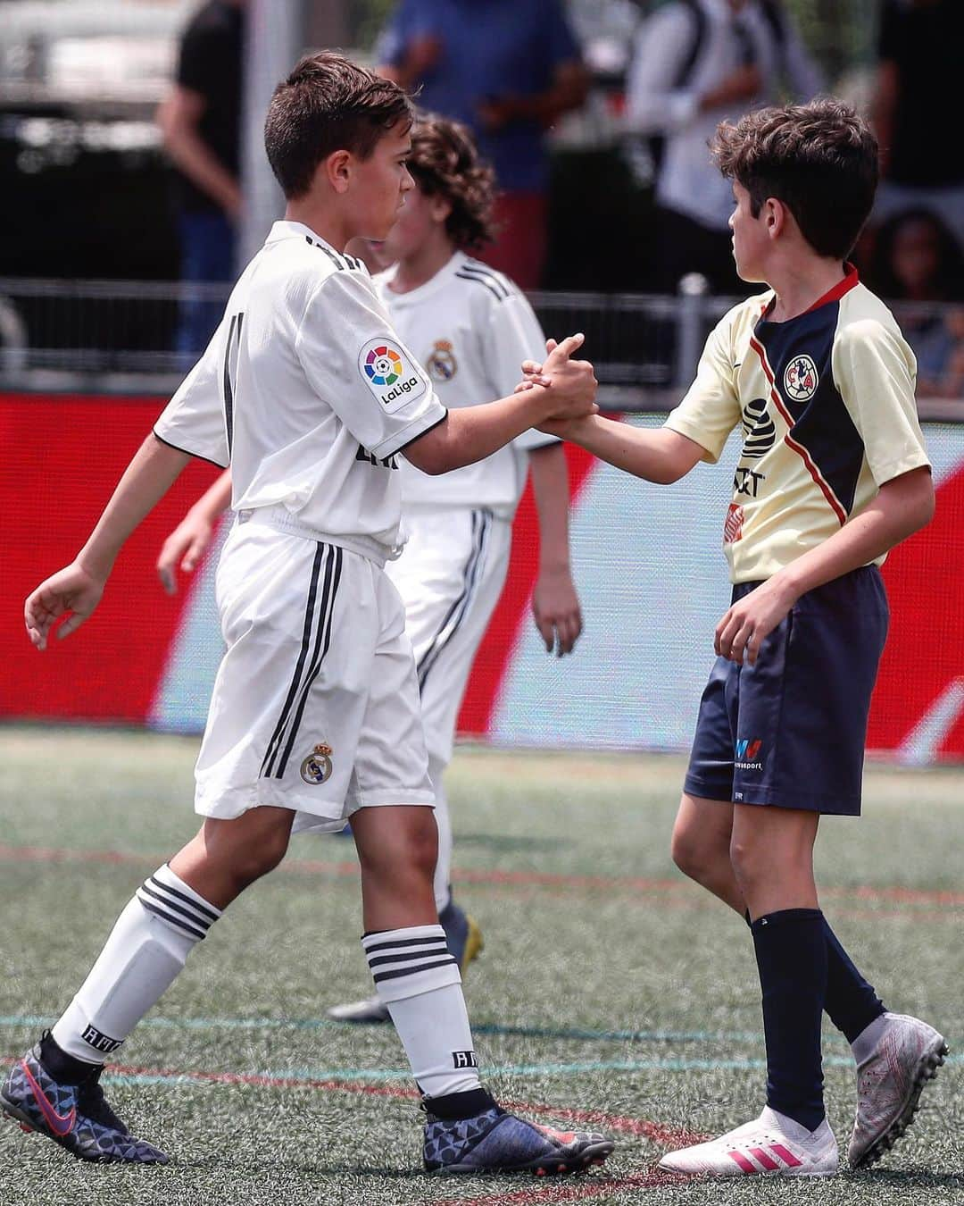 LFPさんのインスタグラム写真 - (LFPInstagram)「FAIR PLAY is INTERNATIONAL! 😍 • #LaLigaPromises #LaLiga #Fairplay #RealMadrid」6月29日 2時56分 - laliga