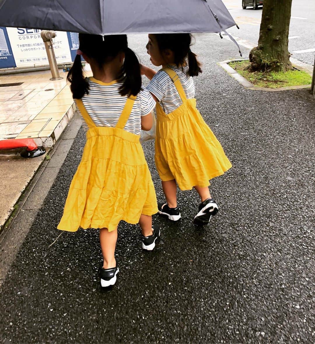 東原亜希さんのインスタグラム写真 - (東原亜希Instagram)「雨ですね〜☂️」6月29日 12時26分 - akihigashihara