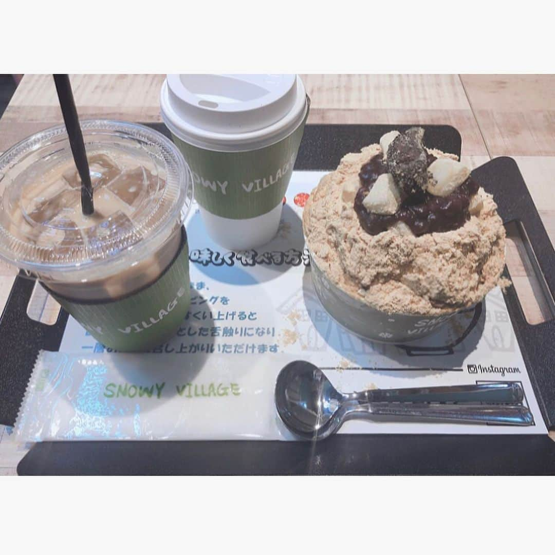 SKINGARDEN［スキンガーデン］さんのインスタグラム写真 - (SKINGARDEN［スキンガーデン］Instagram)「#新大久保 #snowyvillage 🍧☕️🍹﻿ ﻿ #マスカットボンボン はマスカットがたっぷり🍇﻿ 甘酸っぱくて美味しい🥴🍹﻿ ﻿ #きなこパッピンス はふわっふわの雪のようなかき氷に﻿ きなことあずき、お餅が中までたっぷり🤤🍧﻿ ﻿ ﻿ ﻿ #skingarden #スキンガーデン #新大久保 #신오쿠보 #韓国 #韓国メイク #韓国コスメ #한국메이크업 #메이크업 #코스메틱 #g9skin #berrisome #elishacoy #日韓 #좋아요 #instagood #しのくぼ #韓国ファッション #韓国好きな人と繋がりたい #エチュードハウス #イニスフリー #3ce #셀카 #얼짱 #インスタ映え #オルチャンメイク」6月29日 12時20分 - skingarden.jp