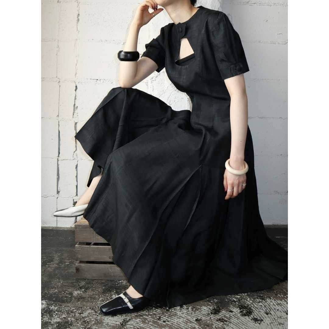 のインスタグラム：「1950～60's Vintage Black Dress  #Orfeo #Kichijoji #Tokyo #vintage #used #fashion #coodinate #outfits #オルフェオ #吉祥寺 #東京 #古着 #古着屋 #ヴィンテージ #ユーズド #ファッション #コーディネート  掲載商品のお問い合わせはメールにて承っております。コメント、DMでのお問い合わせは受け付けておりませんのでご了承ください。」