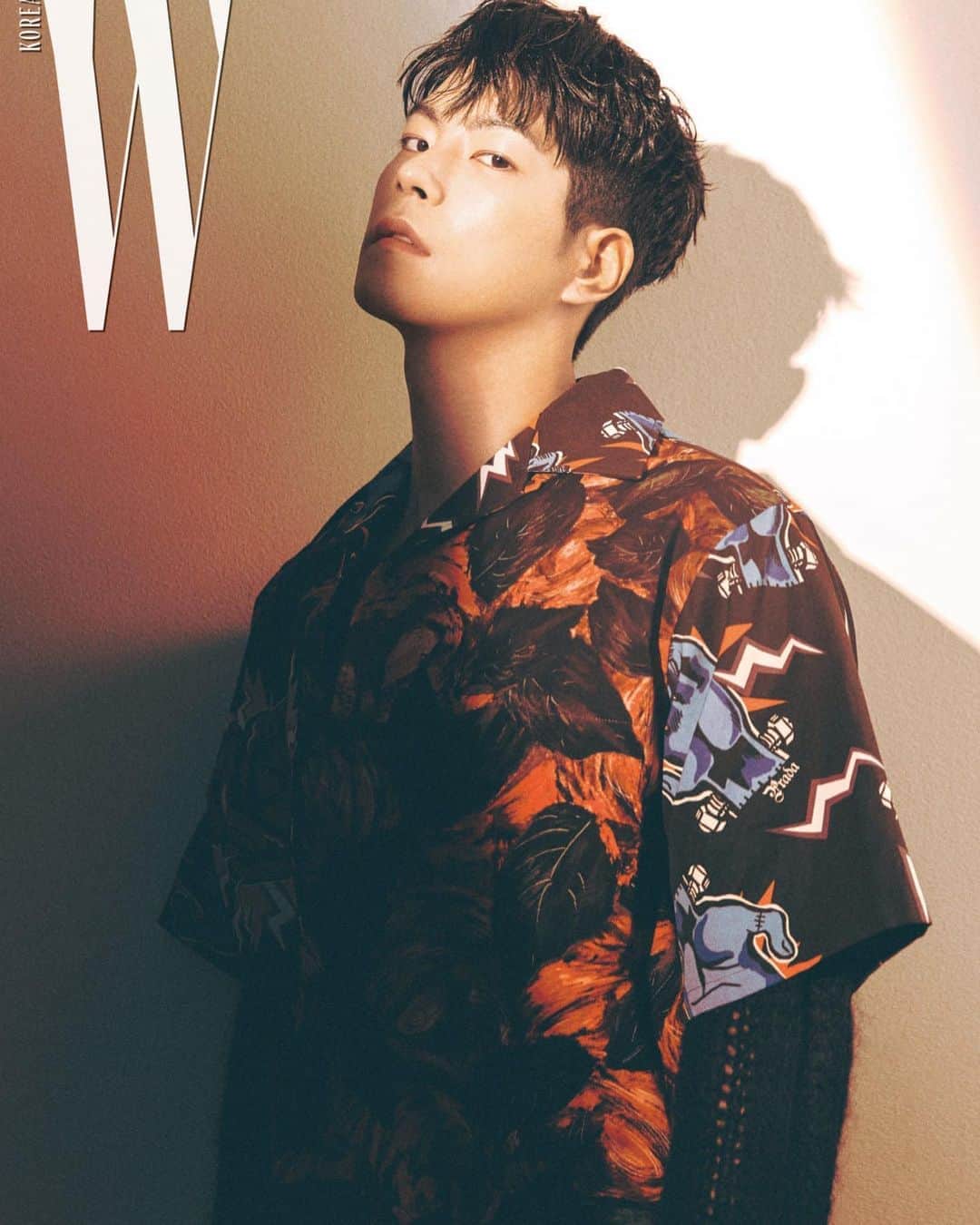 ホン・ジョンヒョンのインスタグラム：「wkorea @mokjungwook @seunga.yoning @lili_939」