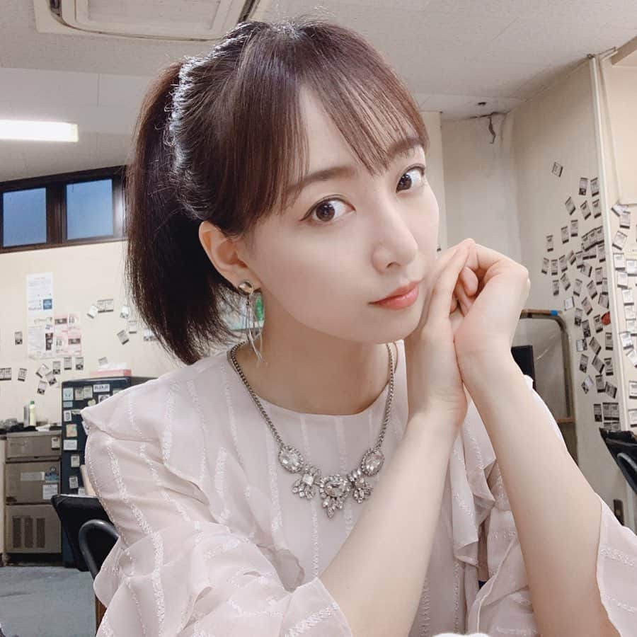 長谷川萌美さんのインスタグラム写真 - (長谷川萌美Instagram)「. . 昨夜は 柏Thumb Upでした🎤 ありがとうございました🌙❣️ @kashiwathumbup . 2人で新しく歌う曲や！ 金曜日のお仕事終わりに聴いて頂けて嬉しい曲、またアレンジを変えて歌ったりとたのしかったです！ たくさん歌わせて頂きました！♪ありがとうございました💓 . 次の対バンライブは、 初めての場所👭 7/4(火)「上野音横丁」さんにて🎵 ぜひお越しください！🍀🤗🌈 . .  #ビタスイ #live #対バン  #柏 #ライブハウス #遠ラブ #ライブ #遠いところへ行くのでしょう #ラブストーリーは始まらない」6月29日 13時15分 - moemi_hasegawa