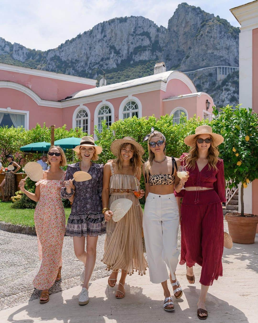 ジマーマンさんのインスタグラム写真 - (ジマーマンInstagram)「A Day In Capri: Well that was fun!...We hosted a lunch with friends as part of our weekend celebration for the opening of our new store. Summer bliss - great times! xNz #ZimxCapri #Summer19 #ViaVittorioEmanuele30 #🇮🇹🍋」6月29日 13時24分 - zimmermann