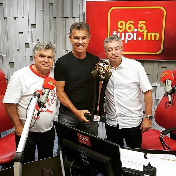 ジーコさんのインスタグラム写真 - (ジーコInstagram)「Todo sábado a noite,21h,na Radio Tupi, o Show de Bola com Edu Coimbra e o Marcus Vinicius homenageando grandes nomes da historia do Futebol Brasileiro.Nas fotos,Ramon,Edinho,Pedrinho e Gil.」6月29日 13時33分 - zico