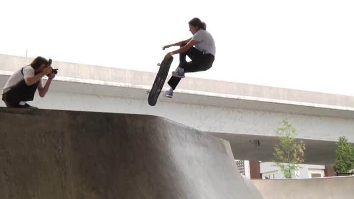 adidas Skateboardingのインスタグラム：「Big moves, big part /// @noravexplora went in for her part in ‘Seance’ now playing @thrashermag. 🎥 @richievaldez」