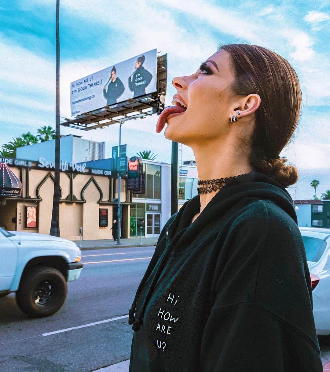 Hannah Stockingのインスタグラム：「Ummm... Sooo... This is INSANE 🤩 We just restocked the hoodies! I’m so STOKED you are all loving this brand so much! Merch in bio ⚡️」