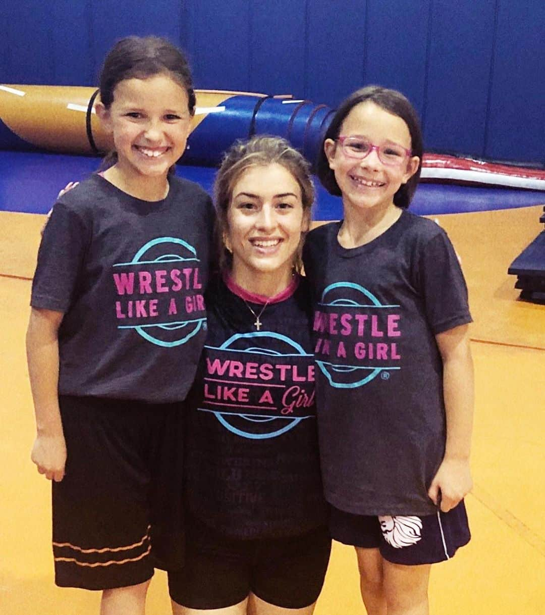 ヘレン・マロウリスさんのインスタグラム写真 - (ヘレン・マロウリスInstagram)「Whether it’s to advance in the sport, or try it for the very first time like these girls did, camp is beneficial for a variety of reasons. @wrestlelikeagirl_ we had a blast working with all levels and age groups. If you’d like to attend a camp this summer, there’s still time! Check out @wrestlelikeagirl_ For schedule of events 🤼‍♀️ #growthesport #wrestling #firsttime #wrestlers #summer #camp #youth #prefargo #training #olympics #coaching #funtimes #wrestlelikeagirl」6月29日 5時17分 - helen_maroulis