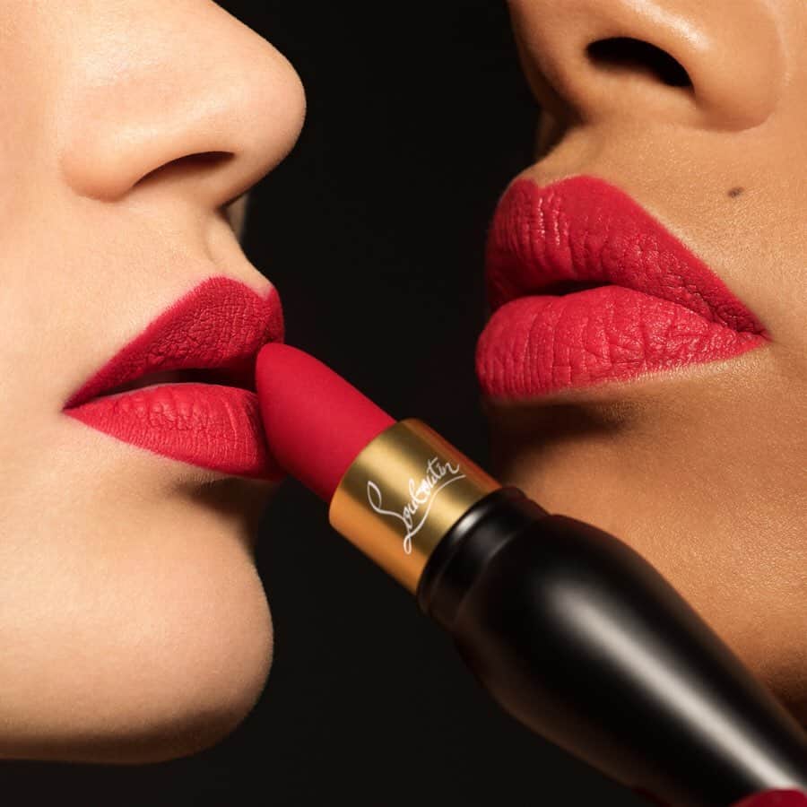 Saks Fifth Avenueのインスタグラム：「RED ALERT: When life hands you lipsticks, make the perfect pout, especially with @louboutinbeauty’s Velvet Matte Lip Colour, now available in new shades. #FridayNightFilter #SaksBeauty」