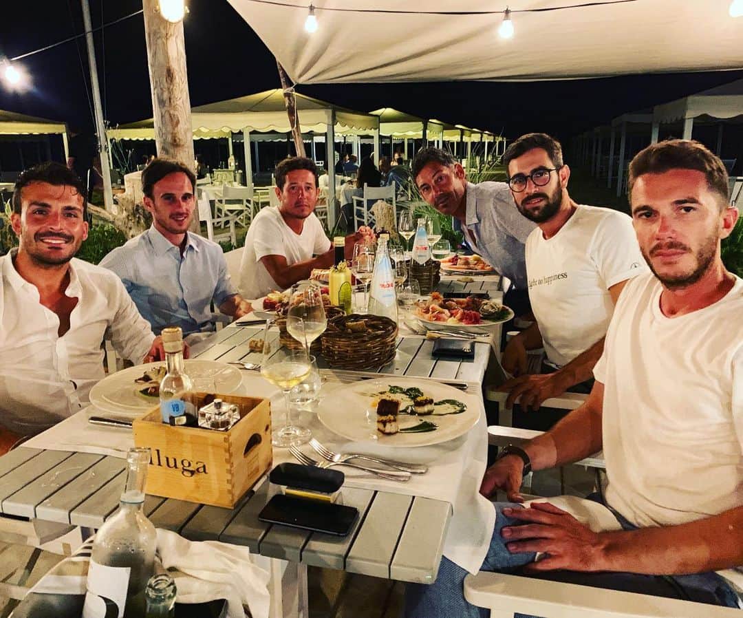 ジュリオ・ドナーティのインスタグラム：「Here we are😄 #friends」