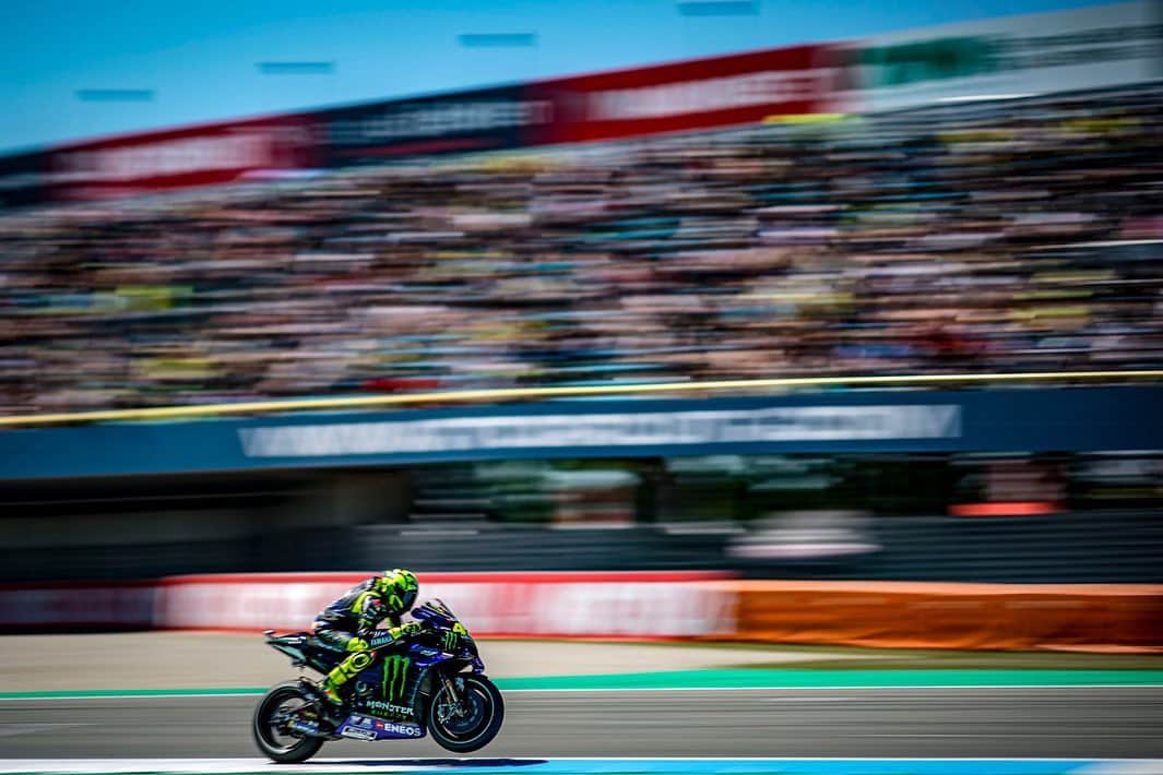 バレンティーノ・ロッシさんのインスタグラム写真 - (バレンティーノ・ロッシInstagram)「TT Circuit,Assen Friday,free practice 📸 @falex79 @mighelon」6月29日 6時12分 - valeyellow46