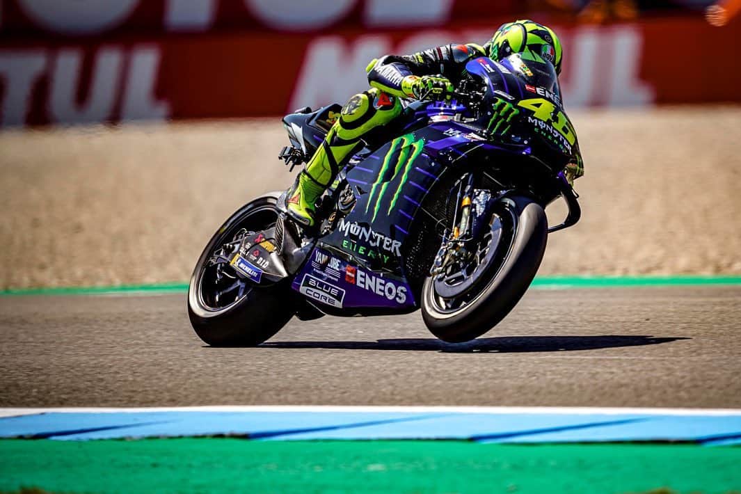 バレンティーノ・ロッシさんのインスタグラム写真 - (バレンティーノ・ロッシInstagram)「TT Circuit,Assen Friday,free practice 📸 @falex79 @mighelon」6月29日 6時12分 - valeyellow46