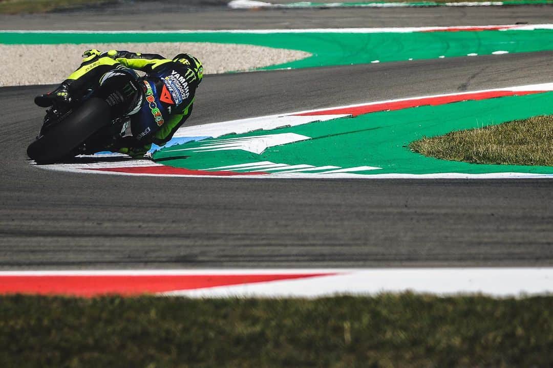 バレンティーノ・ロッシさんのインスタグラム写真 - (バレンティーノ・ロッシInstagram)「TT Circuit,Assen Friday,free practice 📸 @falex79 @mighelon」6月29日 6時12分 - valeyellow46