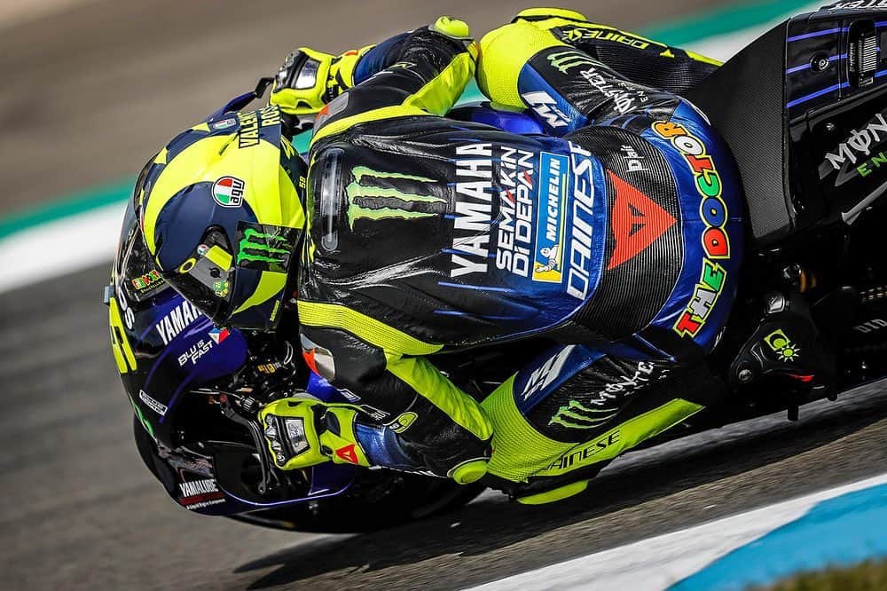 バレンティーノ・ロッシさんのインスタグラム写真 - (バレンティーノ・ロッシInstagram)「TT Circuit,Assen Friday,free practice 📸 @gigisoldano @jesusrobledo Tino Martino」6月29日 6時16分 - valeyellow46
