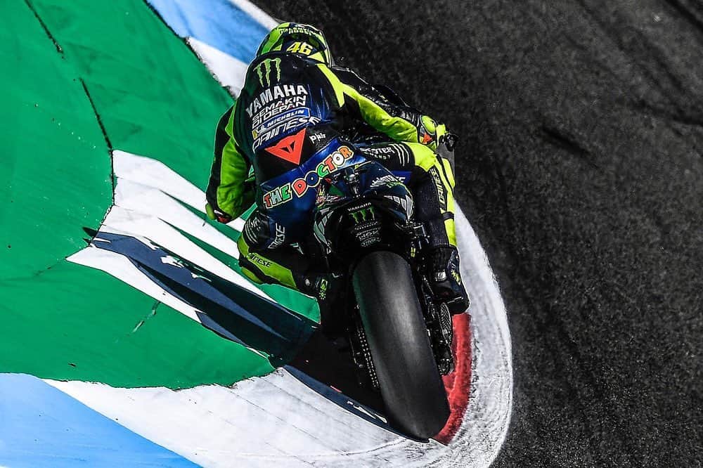 バレンティーノ・ロッシさんのインスタグラム写真 - (バレンティーノ・ロッシInstagram)「TT Circuit,Assen Friday,free practice 📸 @gigisoldano @jesusrobledo Tino Martino」6月29日 6時16分 - valeyellow46