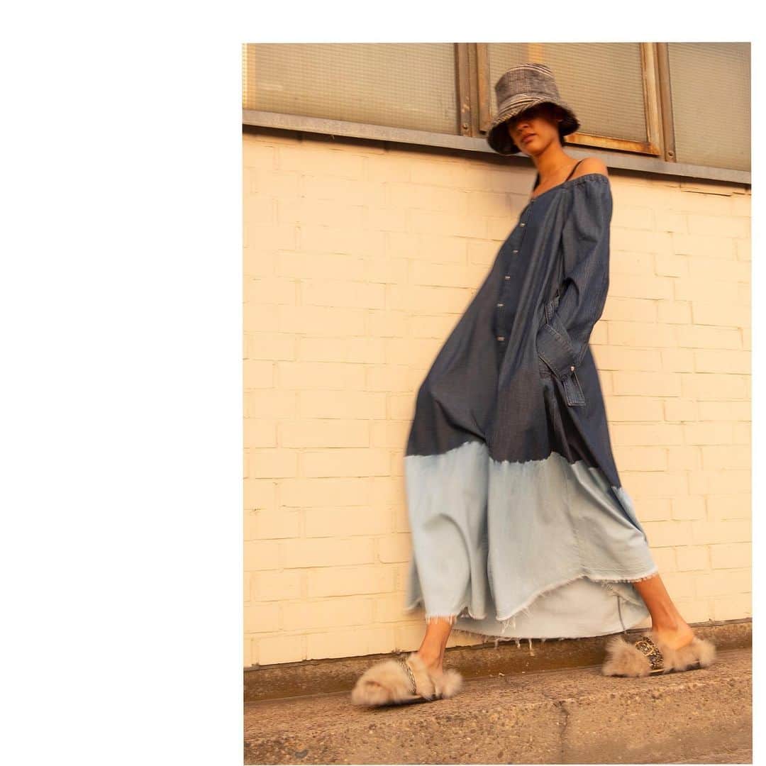 のインスタグラム：「Walking into the weekend like 🔥 #dorotheeschumacher #denim #dresses #buckethats #walkingintotheweekendlike #mood #fridays #inspiration #ootd #nyc #newyork #love #photography」