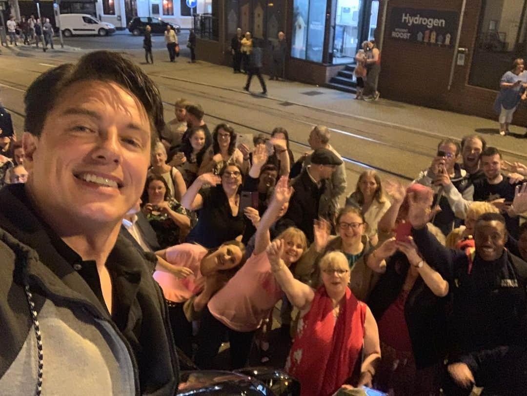 ジョン・バロウマンさんのインスタグラム写真 - (ジョン・バロウマンInstagram)「Thank you NOTTINGHAM! What a #fabulous night of the #jbfabulous tour. Lots of love to you and thank you for coming out tonight #FABULOUS #NOTTINGHAM #LGBTQ #PRIDE JB」6月29日 7時23分 - johnscotbarrowman