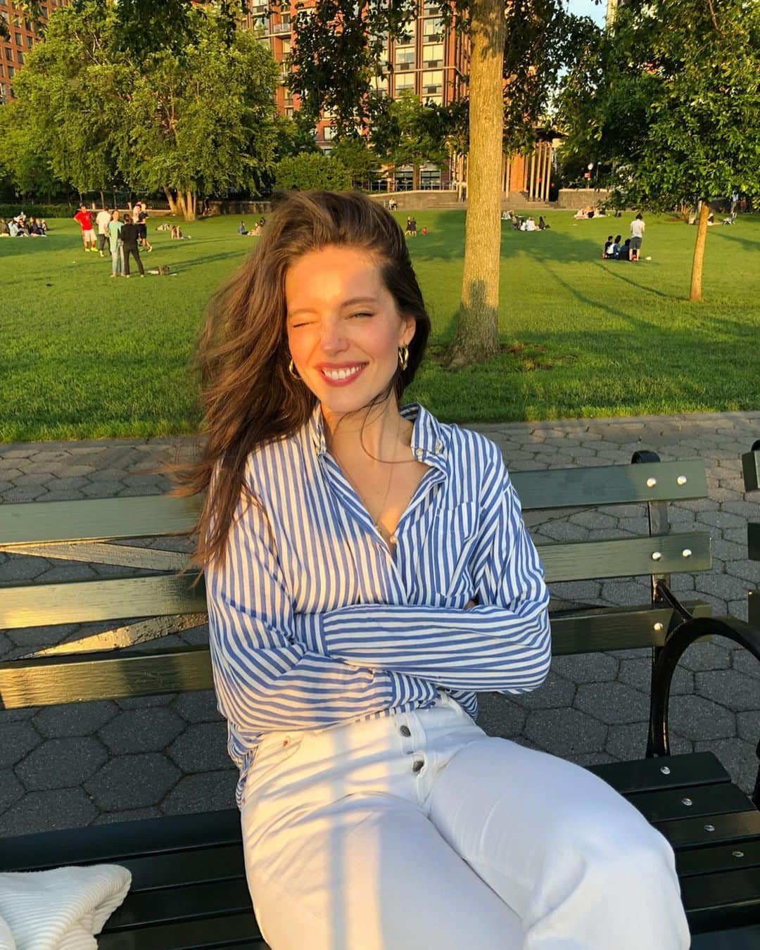 エミリー・DiDonatoさんのインスタグラム写真 - (エミリー・DiDonatoInstagram)「Blinding myself with that golden hour light #TGIF 🌅」6月29日 7時26分 - emilydidonato