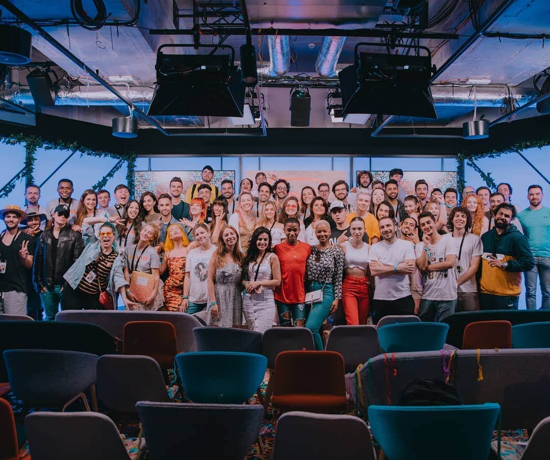 YouTubeさんのインスタグラム写真 - (YouTubeInstagram)「It's a wrap at #creatorsummit Paris 🇫🇷 How many creators from Europe, Middle East and Africa can you spot in this photo? Tag your favourites below ⬇️ and check out our stories to see what went down.」6月29日 7時44分 - youtube