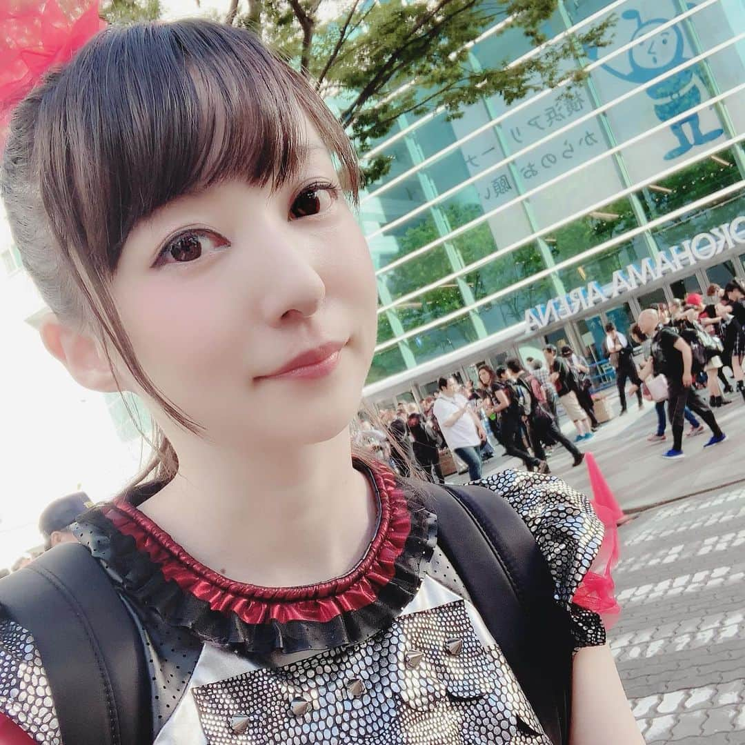 紗々さんのインスタグラム写真 - (紗々Instagram)「BABYMETAL 横浜アリーナ公演‼️* 行ってきましたーー‼️ * めちゃくちゃ良かった！！凄いよ！！そして嬉しかった！！！ * Twitterでネタバレしないようにと抑えていたけど、めちゃくちゃネタバレ出てるじゃい？あれはこれから観る方たちにとっては良いのかな(ﾟωﾟ)？ * とにかく、本日参戦される方は楽しんで来てください✨ * また名古屋で( ´ ▽ ` )ﾉ🦊 * #BABYMETAL #cosplay #japanesegirl」6月29日 7時48分 - 03sasa03