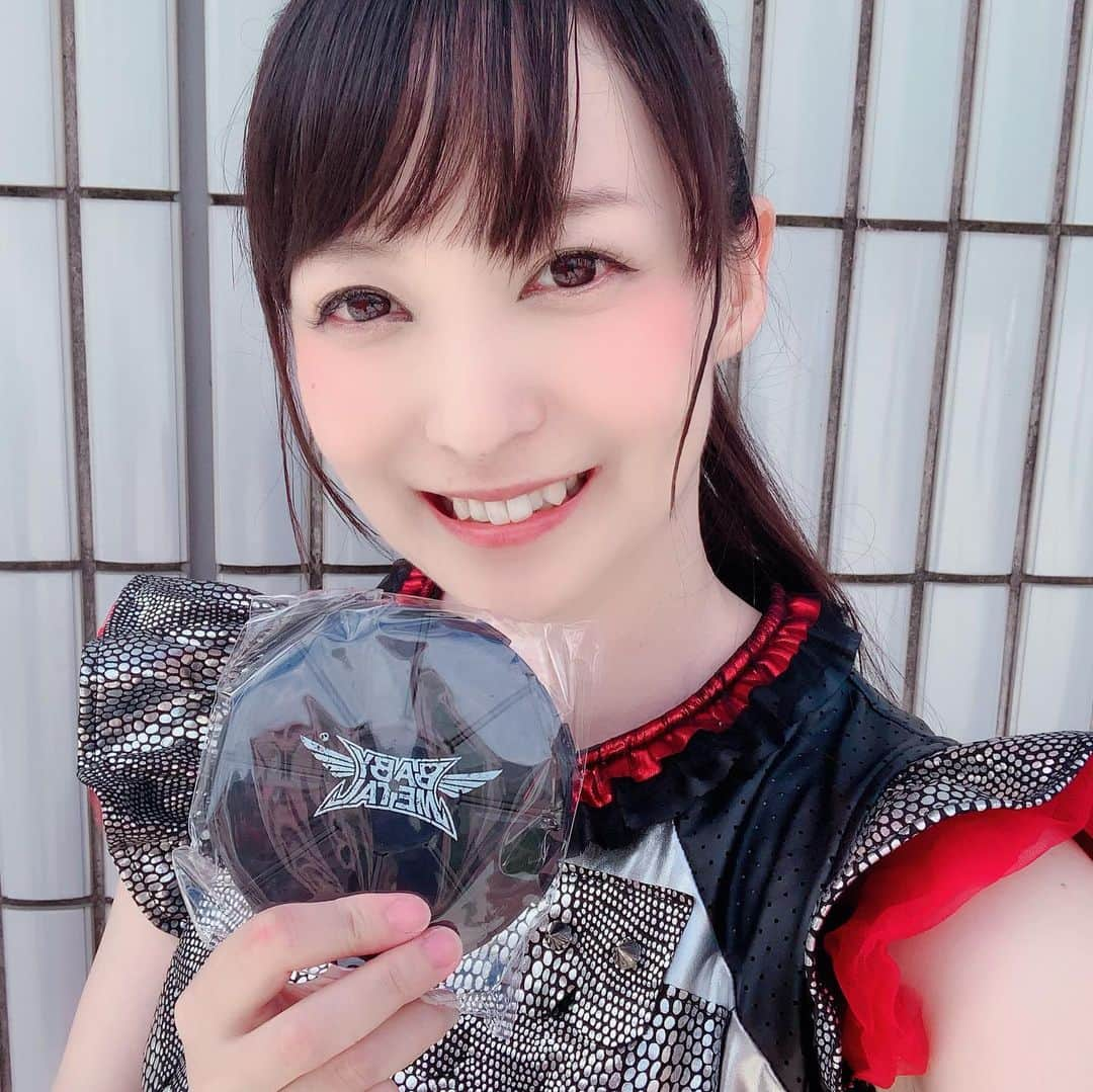 紗々さんのインスタグラム写真 - (紗々Instagram)「BABYMETAL 横浜アリーナ公演‼️* 行ってきましたーー‼️ * めちゃくちゃ良かった！！凄いよ！！そして嬉しかった！！！ * Twitterでネタバレしないようにと抑えていたけど、めちゃくちゃネタバレ出てるじゃい？あれはこれから観る方たちにとっては良いのかな(ﾟωﾟ)？ * とにかく、本日参戦される方は楽しんで来てください✨ * また名古屋で( ´ ▽ ` )ﾉ🦊 * #BABYMETAL #cosplay #japanesegirl」6月29日 7時48分 - 03sasa03