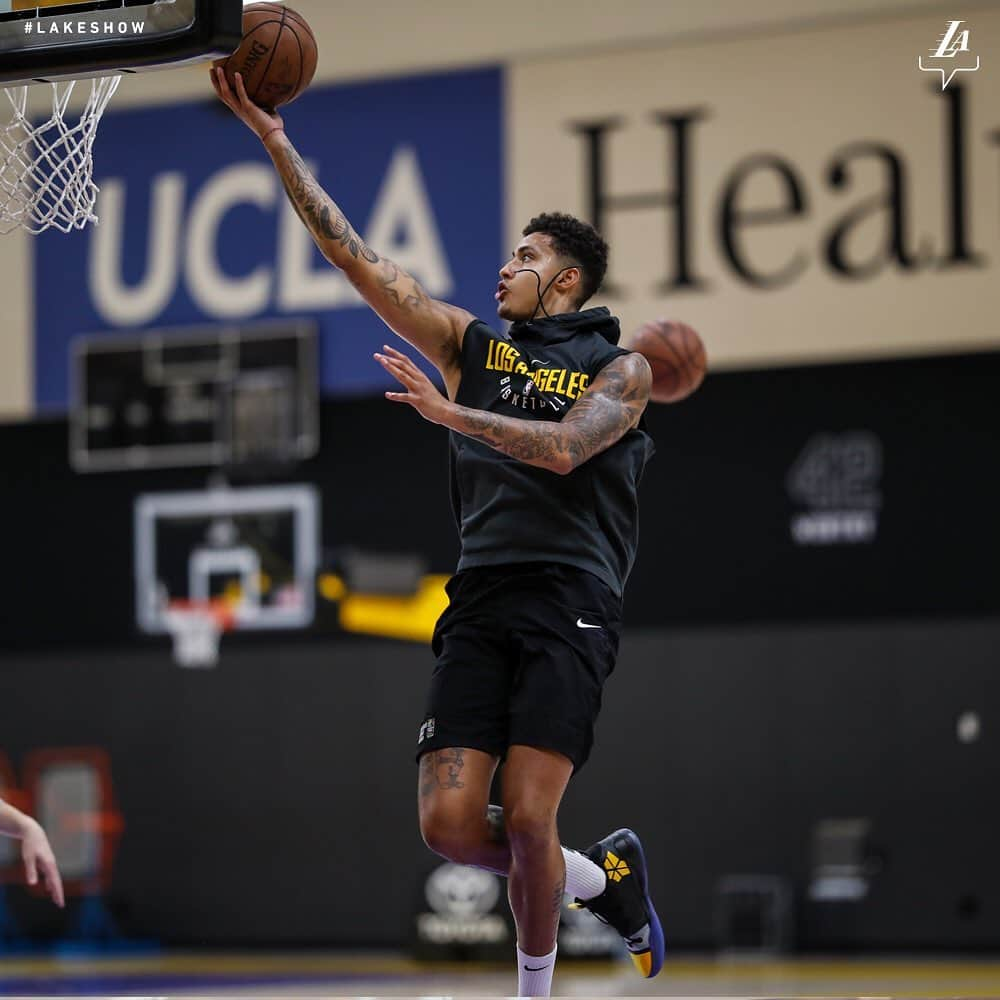 Los Angeles Lakersさんのインスタグラム写真 - (Los Angeles LakersInstagram)「Small council meeting 👑👑」6月29日 8時12分 - lakers