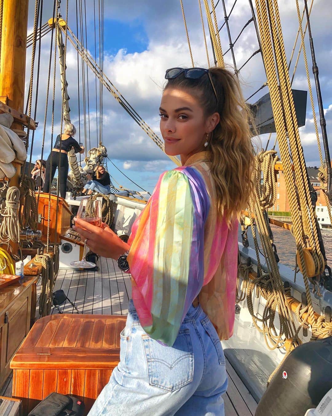 ニーナ・アグダルのインスタグラム：「This. Was. EPIC! Being back home makes me so happyyyyy 🇩🇰☺️ @moxyhotels #atthemoxy」